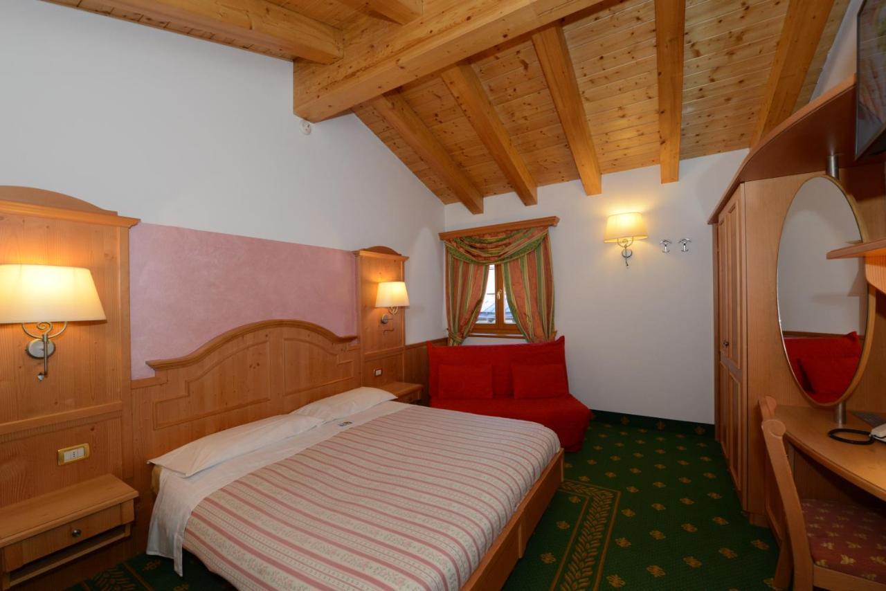 Hotel Sole Passo del Tonale Exterior foto